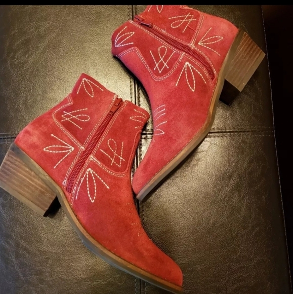 Lucky Brand Biking Red Oiled Suede Boots - Picture 2 of 5